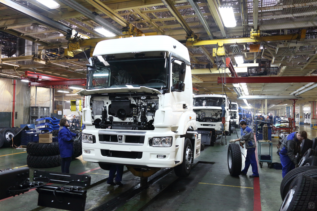 установка кабины на раму автомобиля КАМАЗ 5490 NEO — Kamaz.ge